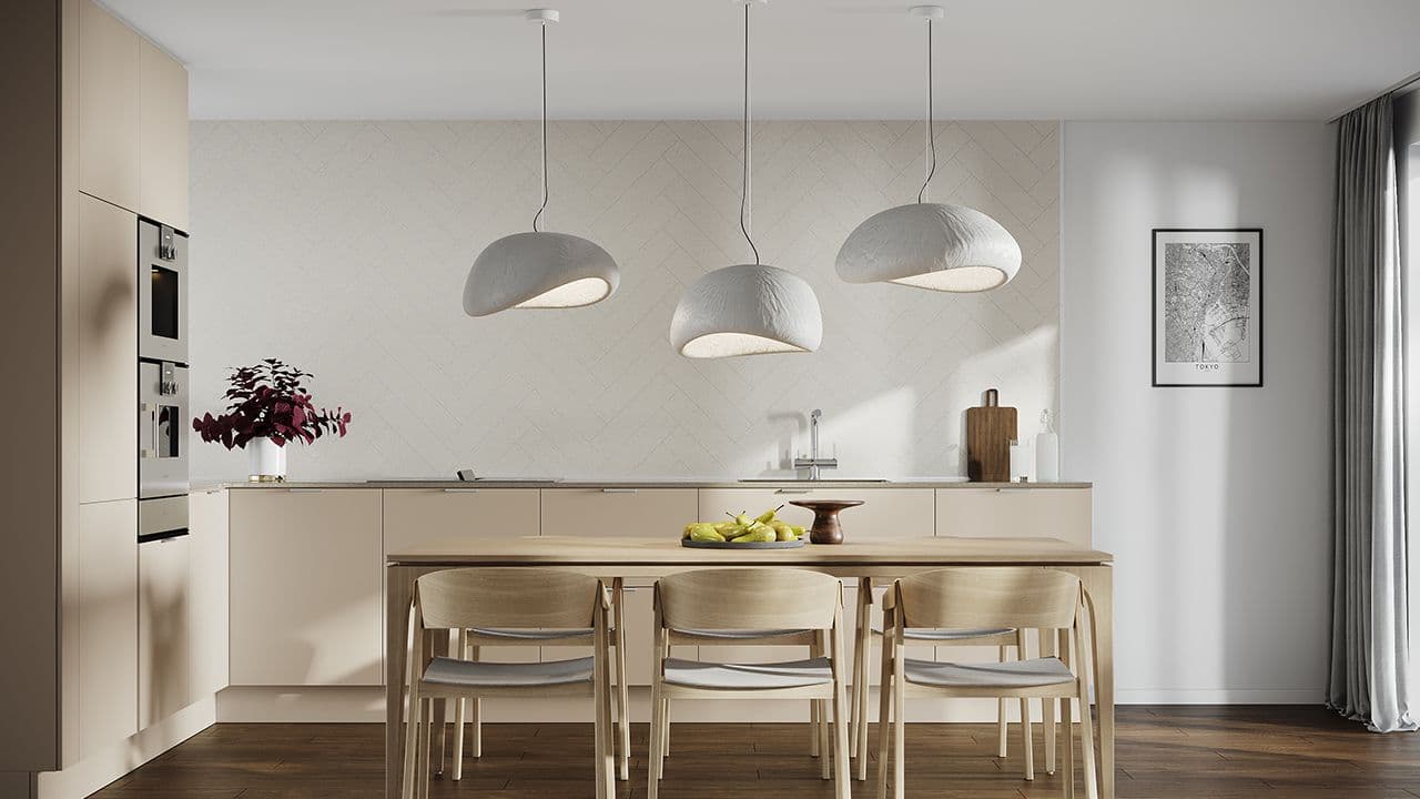 Lyst kjøkken med veggplater.