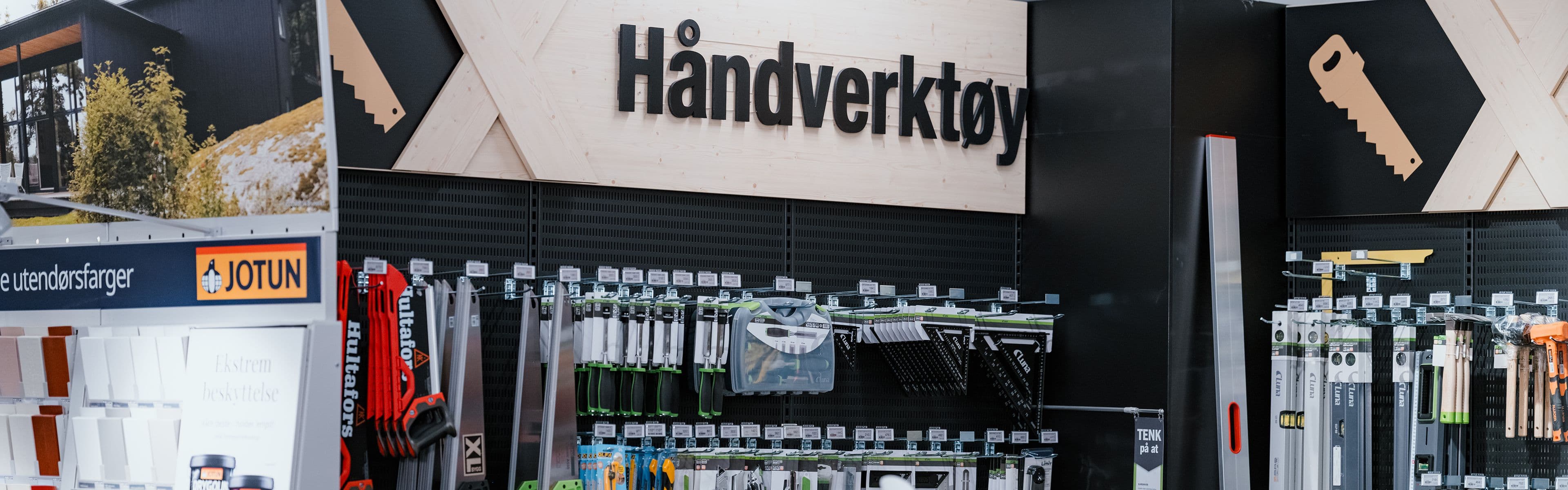 nærbilde av utstilling i XL-BYGG-butikk