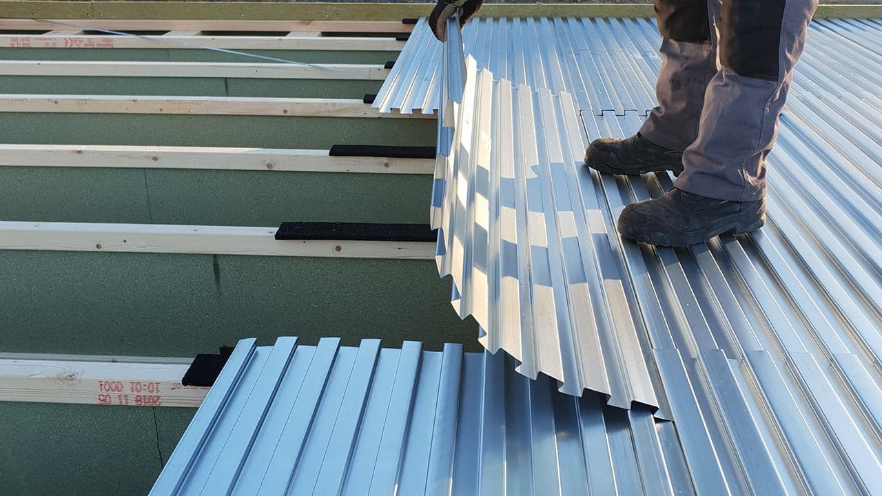 Svalehaleplater som legges på bjelkelag.